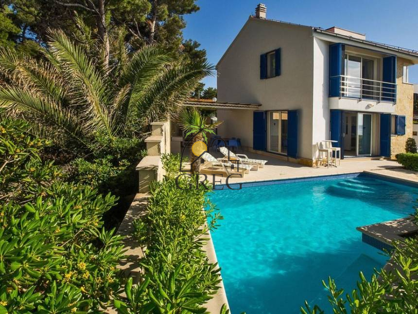 Croatia, Island of Brač,  - House, for sale