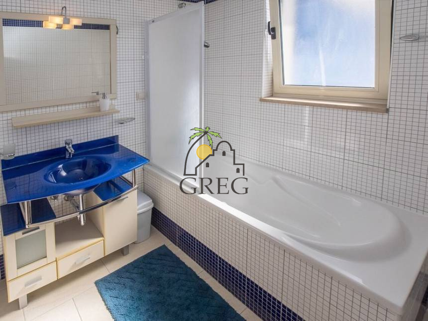 Croatia, Island of Brač,  - House, for sale