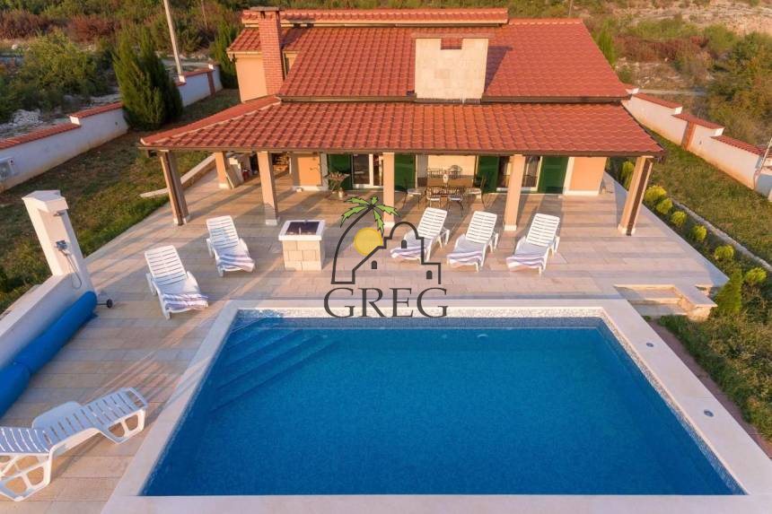 Croatia, Middle Dalmatia, Kaštel - House, for sale