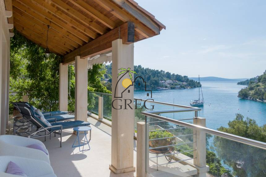 Croatia, Island of Brač,  - House, for sale