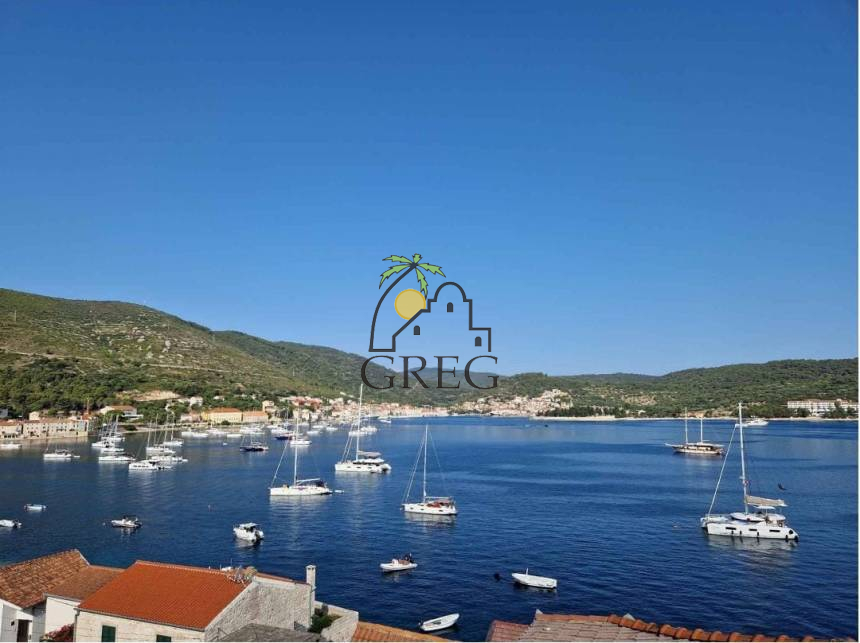 Croatia, Island of Vis,  - House, for sale
