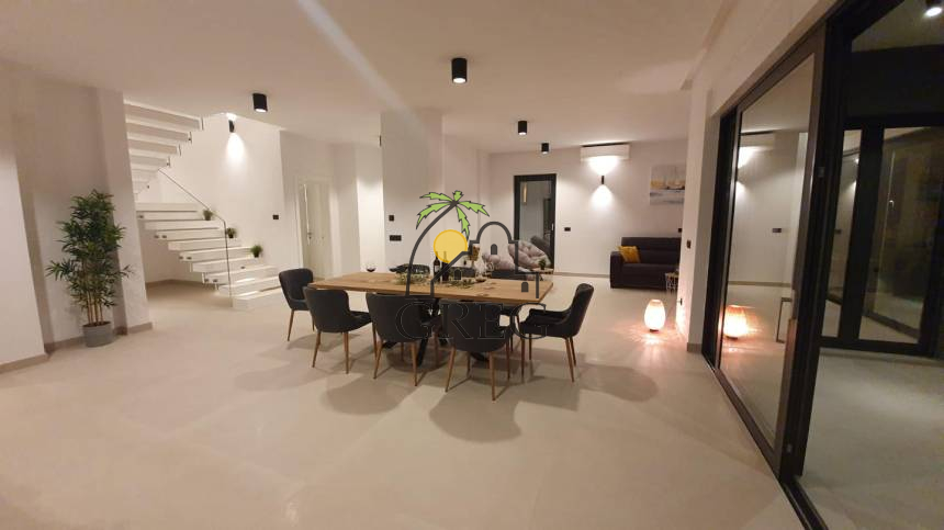 Croatia, Island of Pag,  - House, for sale