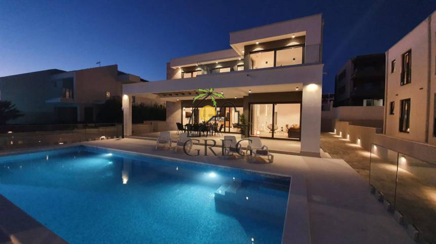 Croatia, Island of Pag,  - House, for sale